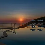 فندق Petani Bay - Adults Only 4*